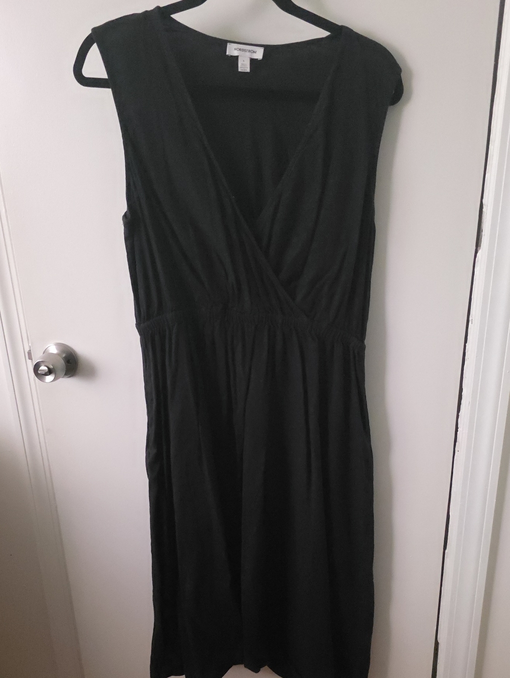 Nordstrom Black Sleeveless Surplice Midi Dress